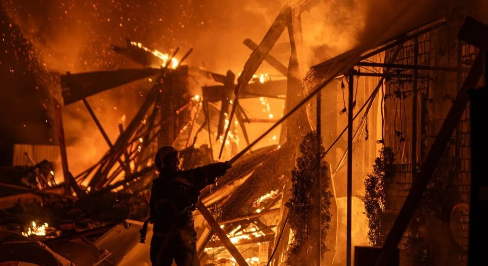Вибухи в Києві 27 вересня: зафіксовано влучання в Солом’янському районі Атака на Київ 27 вересня 2026