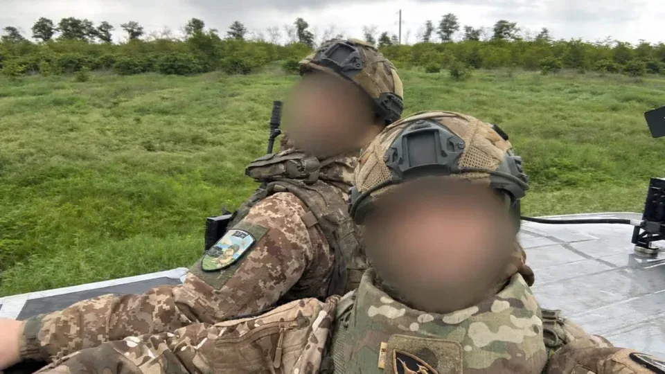 Бомби — ворогу, воду й боєприпаси — своїм: як працює екіпаж «Сопрано» на Харківському напрямку 