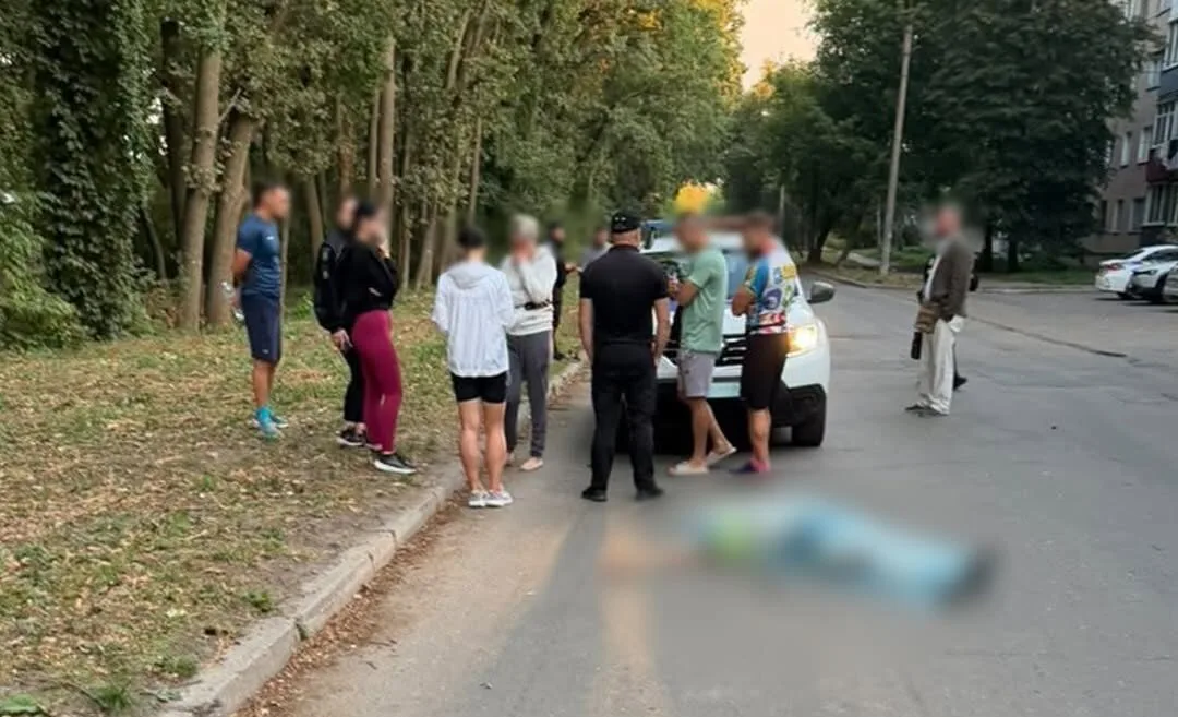 В Умані водій збив двох пішоходів. Один загинув на місці (ФОТО)