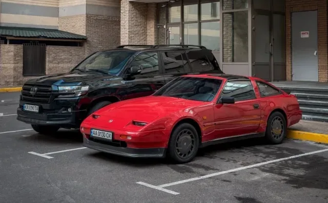 Рідкісний Nissan 300ZX Z31: огляд класичного японського спорткара, поміченого у Києві