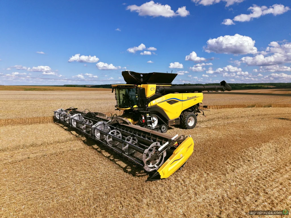 Які цифрові функції та телематика доступні в комбайнах New Holland CR