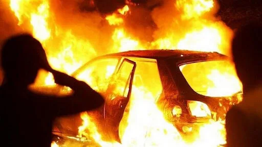 На Чернігівщині під час зварювання в гаражі загорівся автомобіль