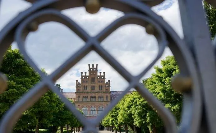 66 років найстаршому: скільки чоловіків 25+ вступили до ЧНУ у 2026 році