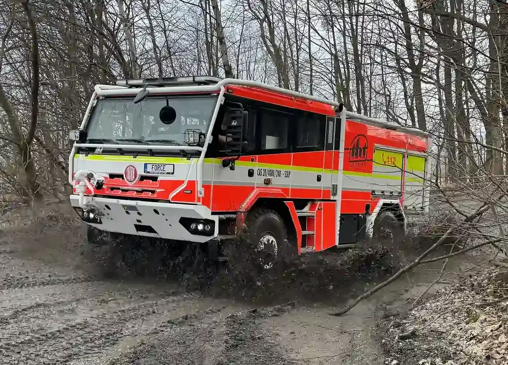 На базі Tatra Force 4×4 виготовлено автомобіль для гасіння лісових пожеж