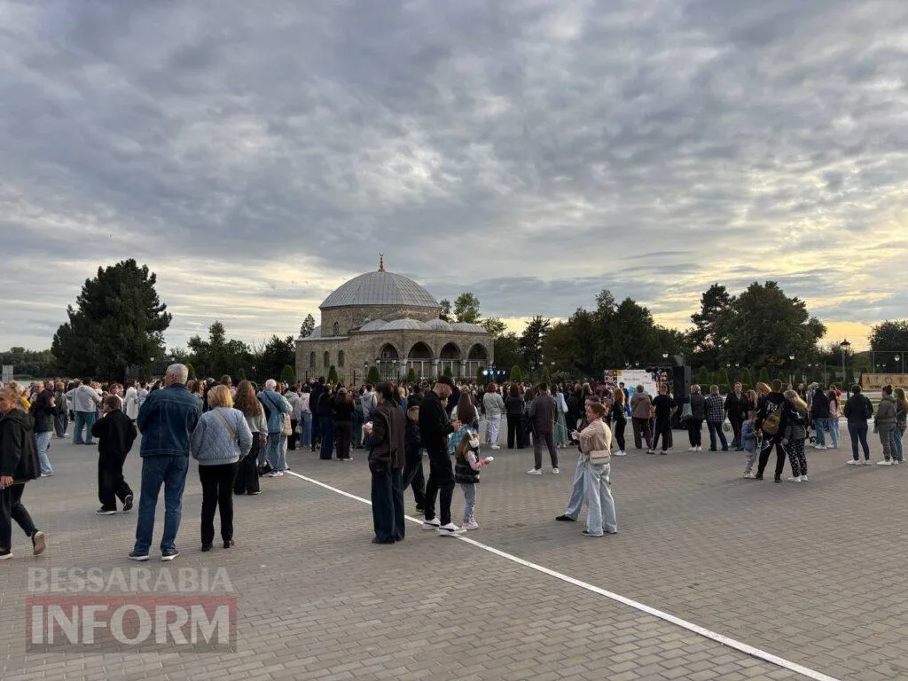 Свято, що об’єднує серця: вечірній концерт на березі Дунаю став яскравим фіналом Дня міста в Ізмаїлі