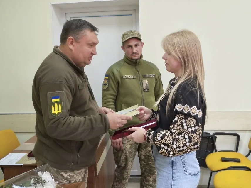 Двох Захисників із Татарбунарів посмертно відзначили Хрестами Сухопутних військ ЗСУ