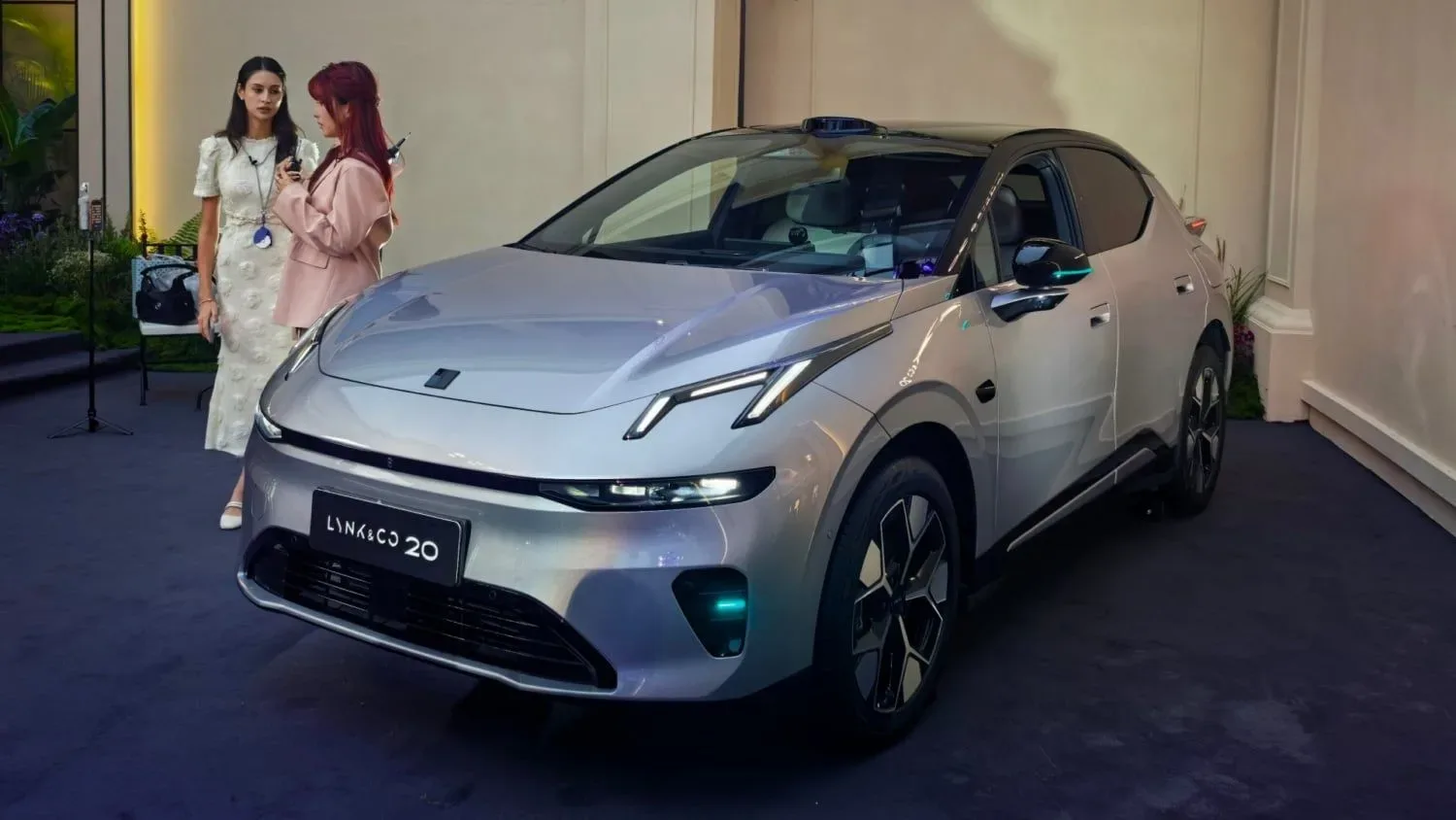 Електрокросовер Lynk & Co 02 зібрав 14 663 замовлення за першу годину
