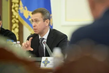 Уряд зберіг щомісячну доплату вчителям на прифронтових територіях - Корецький