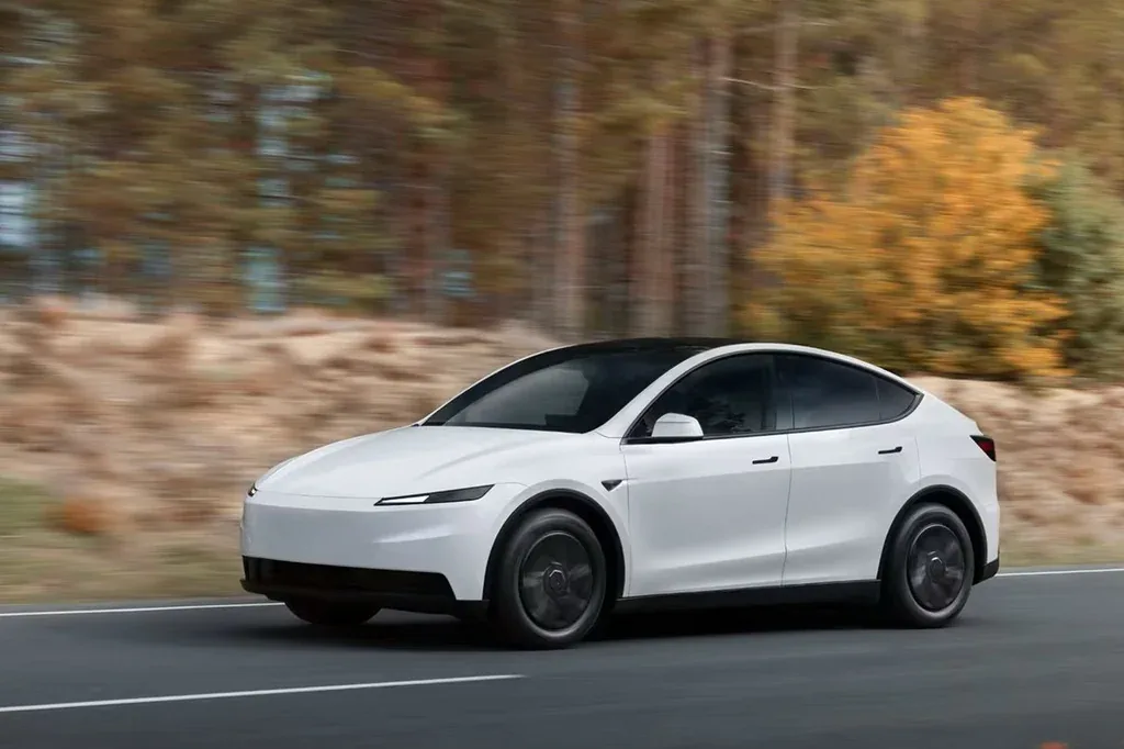 Tesla Model Y утримує корону, а Toyota втрачає позиції