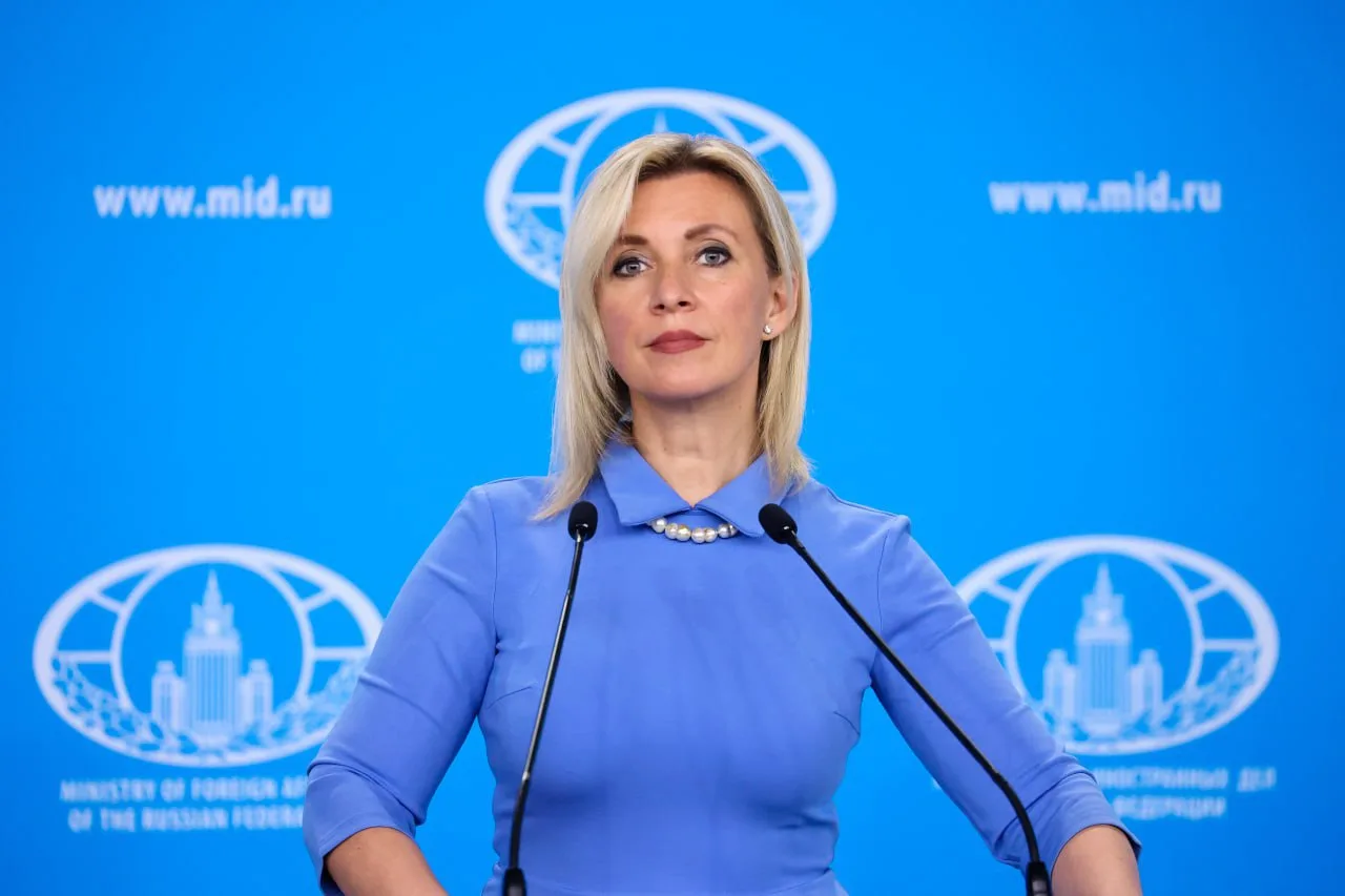 "Зарядить пушку прахом": Захарова впала в истерику после слов Зеленского о полете в Москву "на ракете"