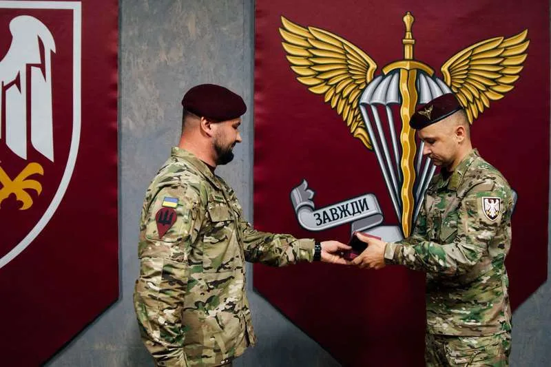У Буковинських десантників новий командир: Герой України, підполковник Гуцул відтепер очолює корпус 