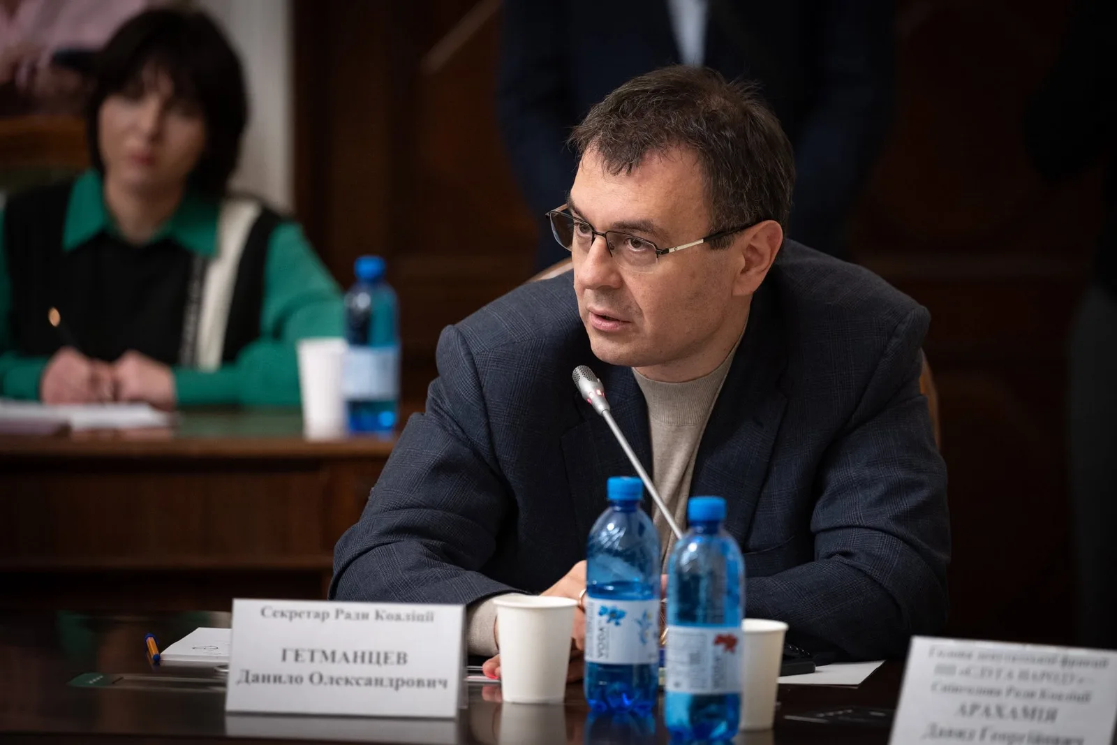 Гетманцев заявив, що ПДВ не підвищуватимуть, хоча Корецький підтвердив плани уряду: що відбувається