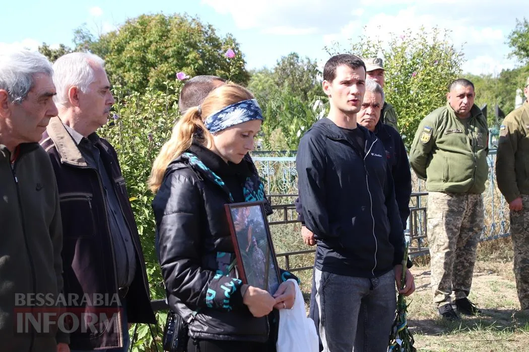 Болград провів в останню путь морського піхотинця Олександра Челахова