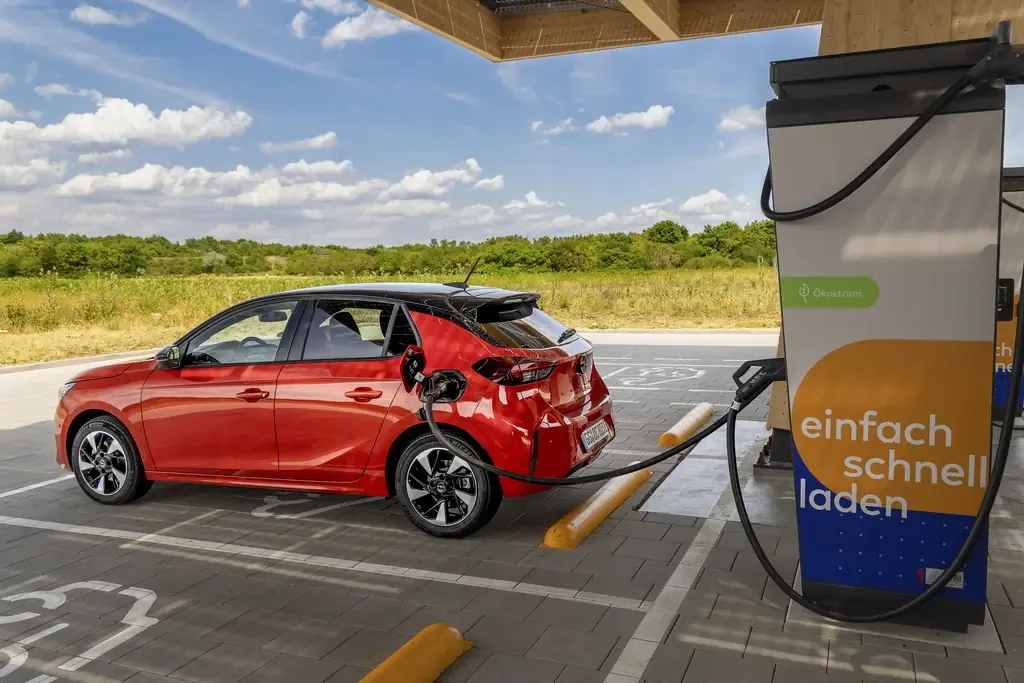 Opel присвятив Гелловіну дві недорогі новинки