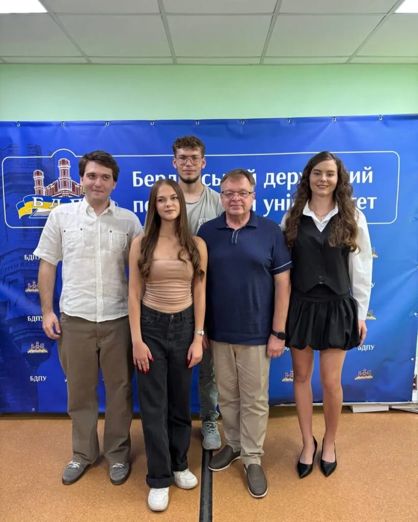 1 вересня у Бердянському державному педагогічному університеті відбулася традиційна посвята в першокурсники.