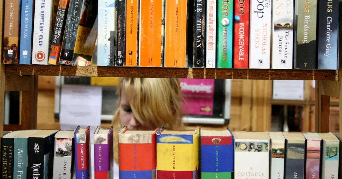 «Нова пошта» почала продавати книги у своїх відділеннях. Як і де вже можна придбати