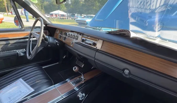 Dodge Hemi Coronet R/T с пробегом 300 км нашли в США