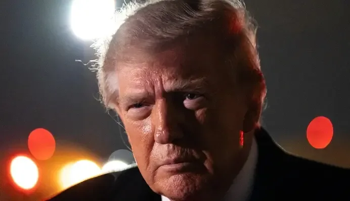 Сенатори США попередили про наслідки угоди Трампа щодо російського пального