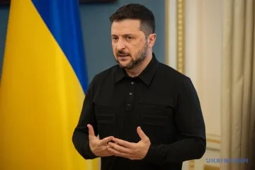 Зеленський застеріг від зняття санкцій з Росії «за можливість побалакати»