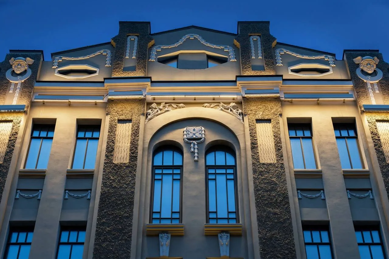 Між спадщиною, безпекою та економікою: як працювати з історичними будівлями під час війни