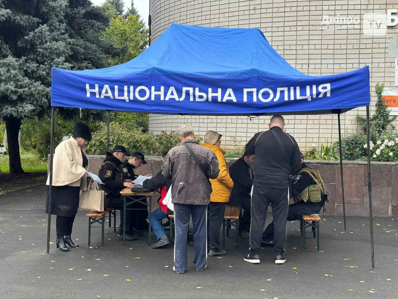 Зруйновані будинки та понівечені оселі: який вигляд має Дніпро після атаки росіян — фото з місця події