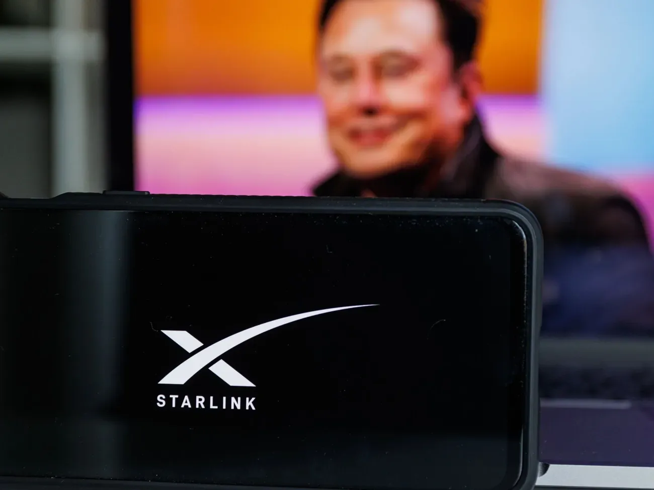 SpaceX обмежила роботу "військового пакету" терміналів Starlink, не попередивши Україну. Що відомо