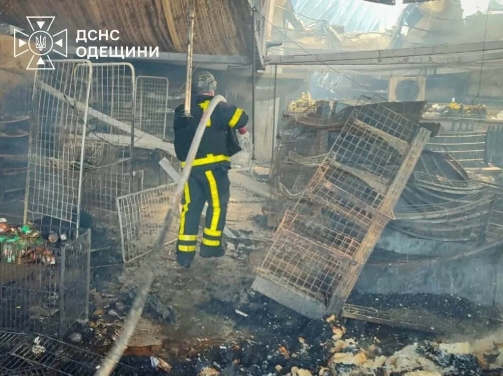 Рятувальники показали, як після “прильоту” у Маяках виглядає зсередини “Таврія”