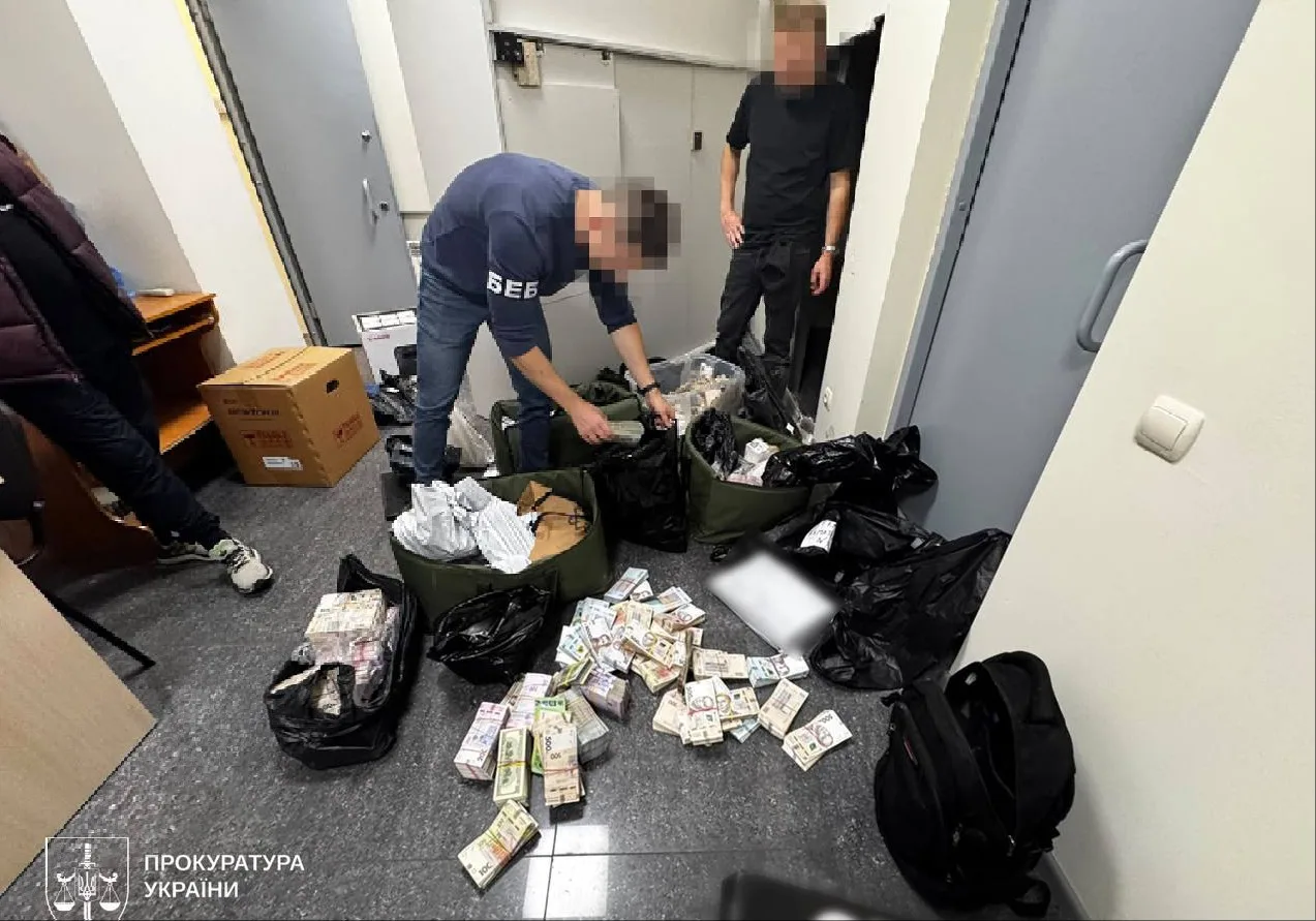 "Бабло лилося рікою": в Україні викрили масштабну тіньову фінансову мережу на сотні мільйонів