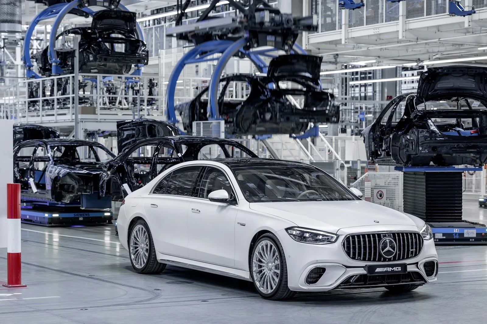 Mercedes розширює відкликання S-Class через ризик розриву передніх гальмівних шлангів