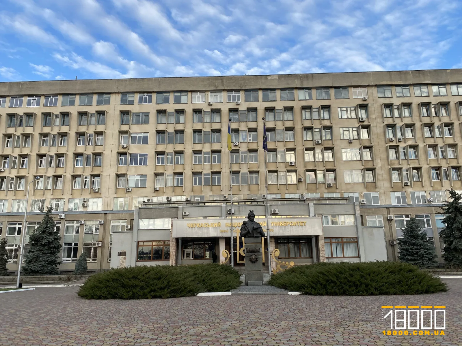 У ЧНУ стартували зустрічі кандидатів на посаду ректора