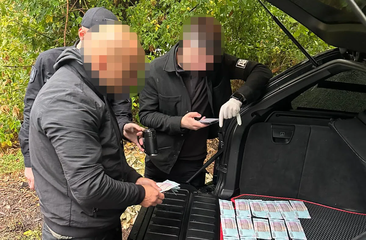 На Запоріжжі офіцер розпродавав армійський арсенал: міни, РЕБ і детектор дронів пішли “наліво”