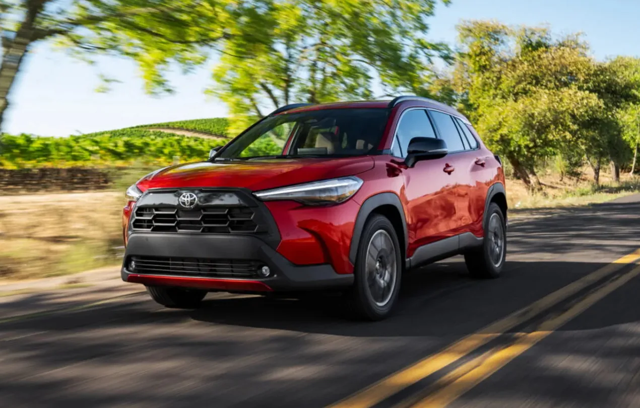 Toyota Corolla Cross 2027: оновлена лінійка та перегляд цінової політики