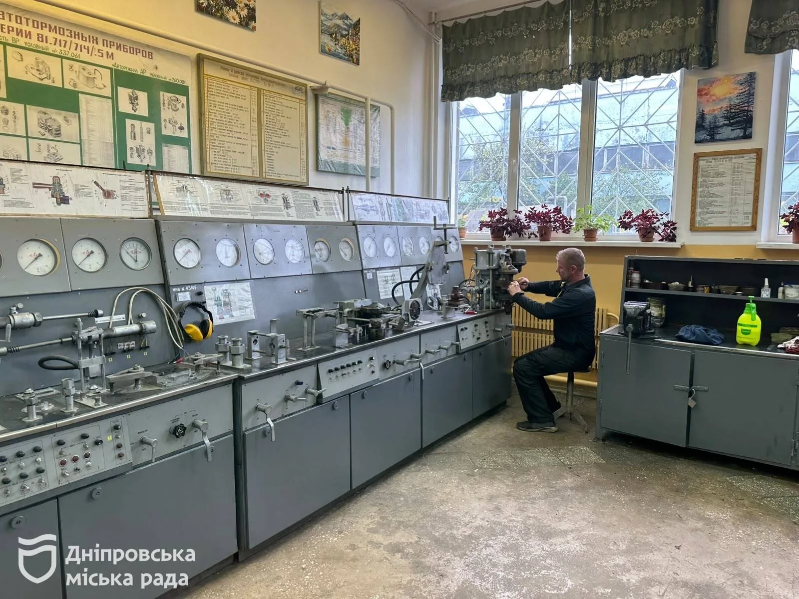 У Дніпрі проводять осінній огляд вагонів метро - 23.10.2026