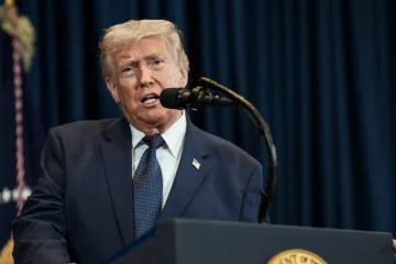 Трамп закликав Францію закрити кордони для мігрантів на тлі масових заворушень