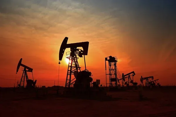 МЕА погодилося на вивільнення останніх 100 мільйонів барелів нафти для стабілізації ринку