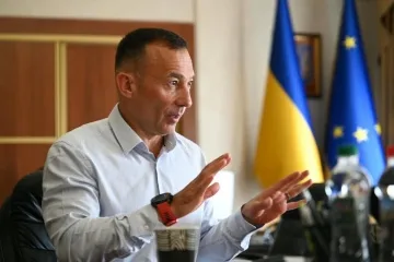 Скільки іноземців на Закарпатті мають мають офіційні дозволи на роботу: дані ОВА