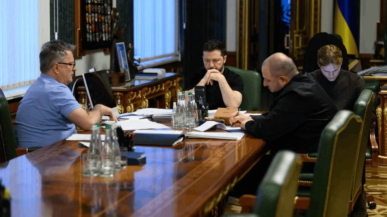 Від позиції Америки багато чого залежить: Зеленський провів розмову з Віткоффом та Кушнером Зеленський провів розмову з Віткоффом та Кушнером