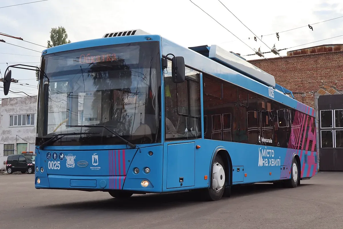 Тролейбус «Дніпро» в Миколаєві зможе їхати без мережі під час відключень