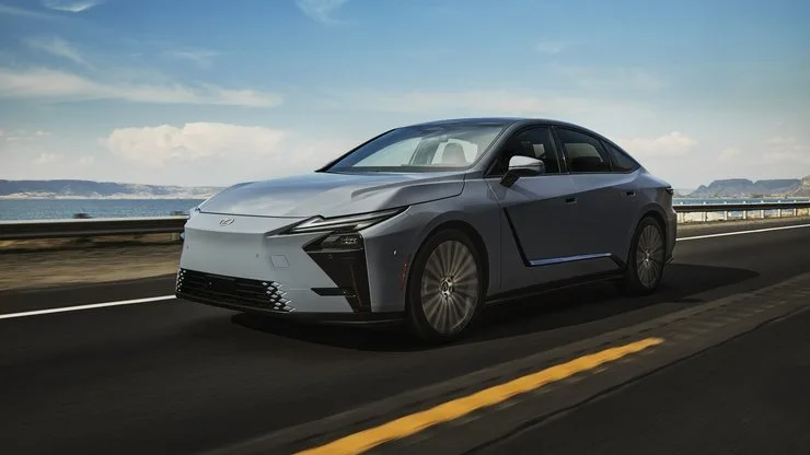 Автомобиль Lexus ES350