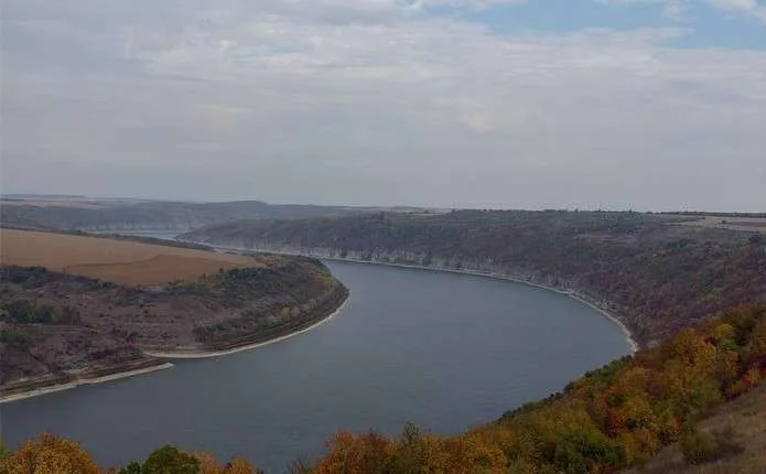 Вода з Дністра на Буковині піде до Молдови: Україна збільшить скидання на 20%