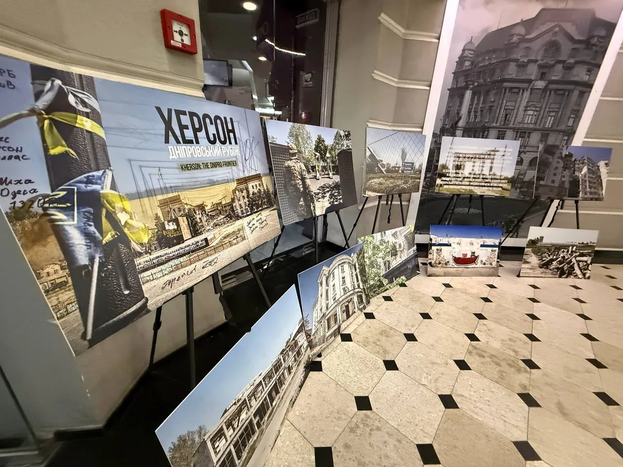 ''Херсон. Дніпровський рубіж''. Фотограф Ревуцький провів у Львові виставку своїх робіт
