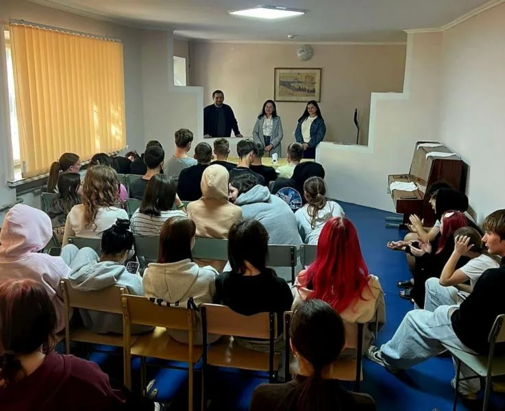 «Формуємо особистість — досягаємо мети»: у Калуському ВПУ №7 відбувся тренінг для молоді