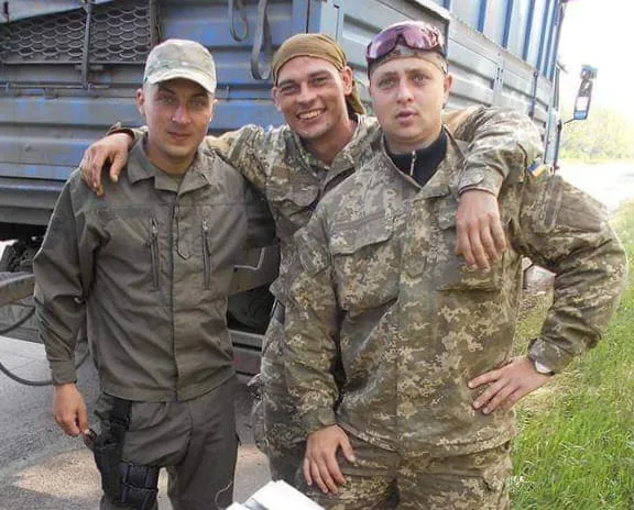 Володимир Неклез (ліворуч) у лавах ЗСУ у 2014 році