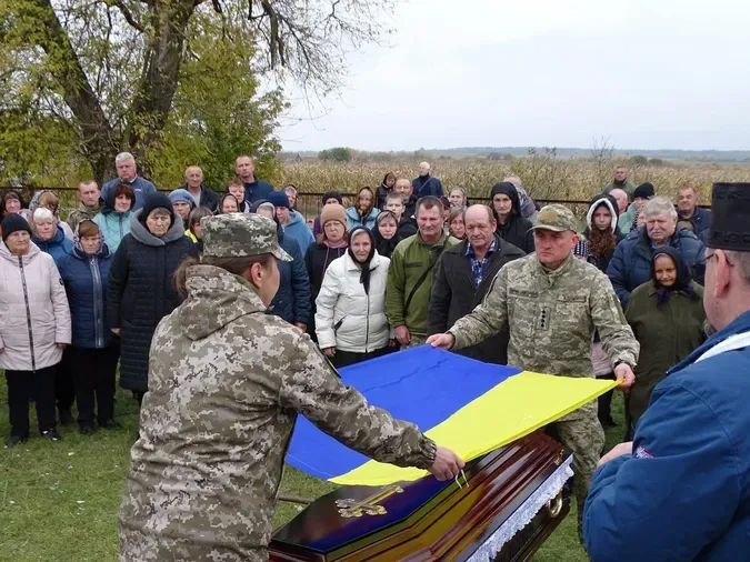На Волині попрощалися із Захисником Петром Костровським (фото)
