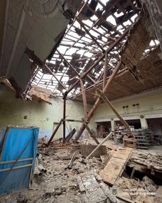 Шестеро людей постраждали внаслідок російських атак на Дніпропетровщині: поліція документує воєнні злочини - 18.10.2026