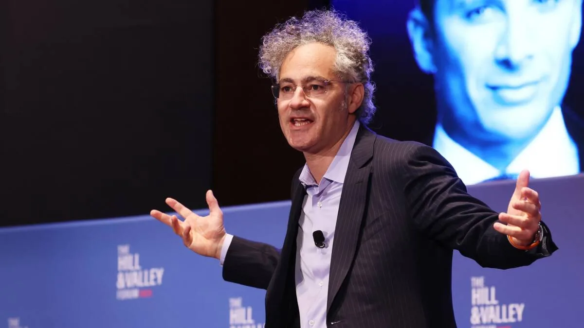 У Palantir заявили, що деякі дослідники почали курити через віру в можливості ШІ