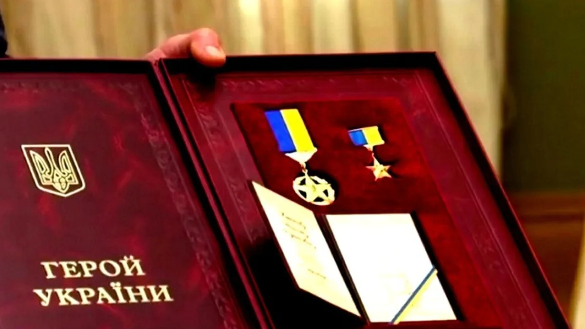 Зеленський посмертно присвоїв пілоту Мамбетову звання майора та Героя України з орденом "Золота Зірка" – указ