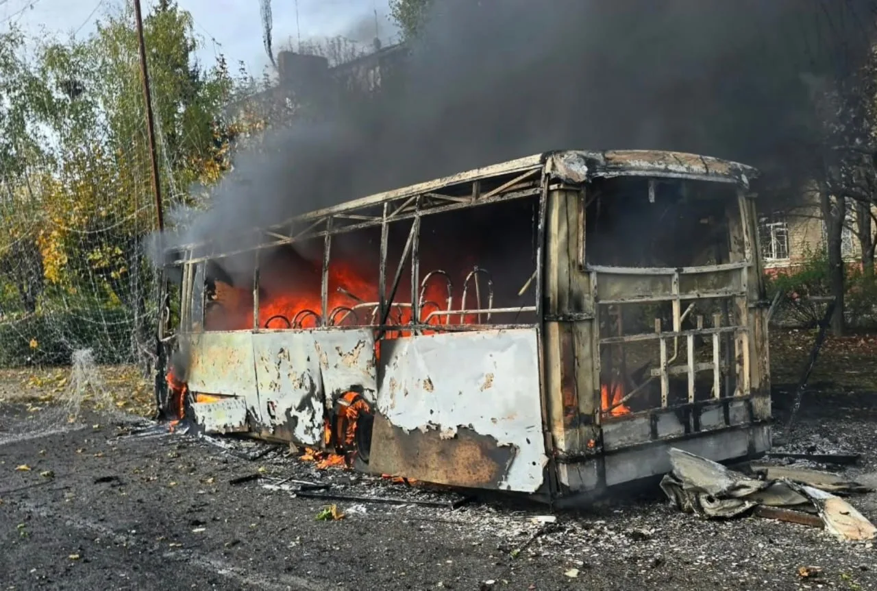 Окупанти атакували рейсові автобуси у Краматорську: 30 загиблих та 18 поранених