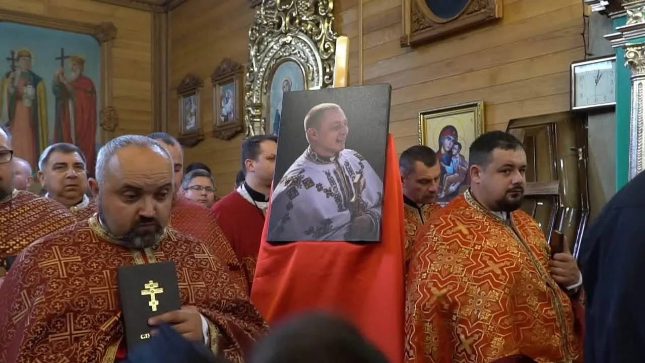 У Надвірній попрощалися з отцем Сергієм Стефанським, який трагічно загинув у ДТП