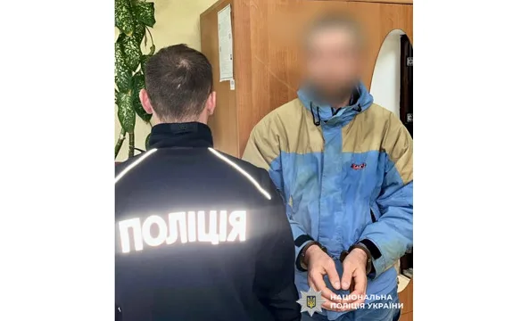 В Одеському районі затримали чоловіка, який поранив ножем військовослужбовця ТЦК